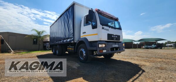 Used 2006 MAN M2000  Double Diff Curtain Side for sale.