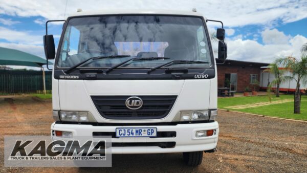 Used 2013 Nissan UD 90 8 Ton Dropsides for sale - Image 3