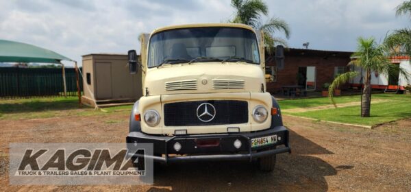 1974 Mercedes Benz Bullnose 1313 Mass side drop side - Image 3