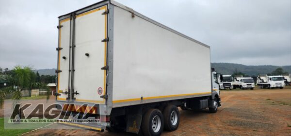 2017 Mercedes Benz Axor 2628 Refrigerated Body - Image 8