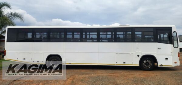 2017 Hino 65 Seater Bus - Image 7