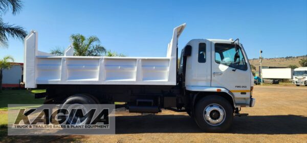 2010 Fuso FM16-253 6 Cube Tipper - Image 9