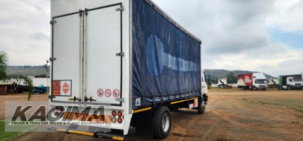 2006 Nissan UD80 Curtain Side - Image 5