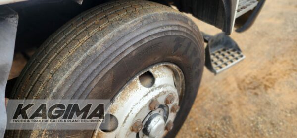 2006 Nissan UD80 Curtain Side - Image 8