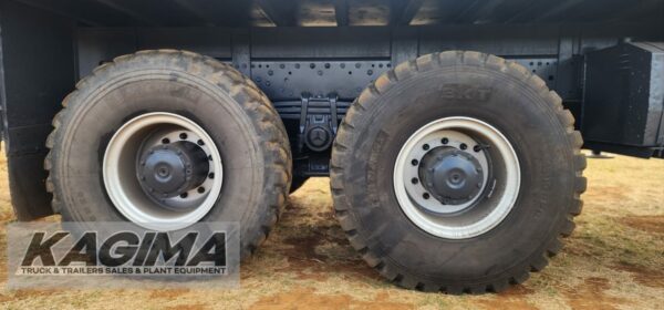 2009 Mercedes Benz Actros 3344 6x6 with Palfinger rear mounted crane - Image 11