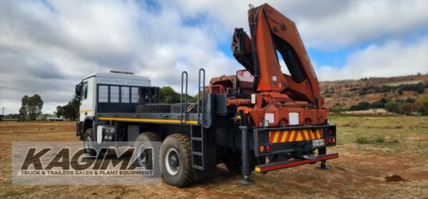 2009 Mercedes Benz Actros 3344 6x6 with Palfinger rear mounted crane - Image 6
