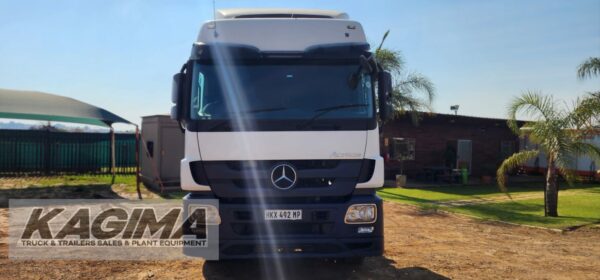 2014 Mercedes Benz Actros 2644 T/T - Image 3
