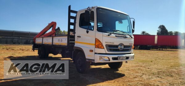 2014 Hino 500 1017 Drop sides fitted with Palfinger PK8500 Crane