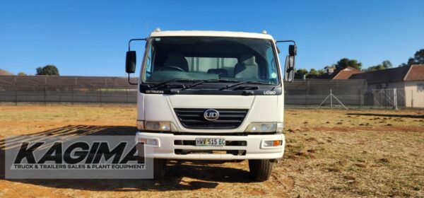 2013 Nissan UD80 Cattle Body 8ton - Image 3