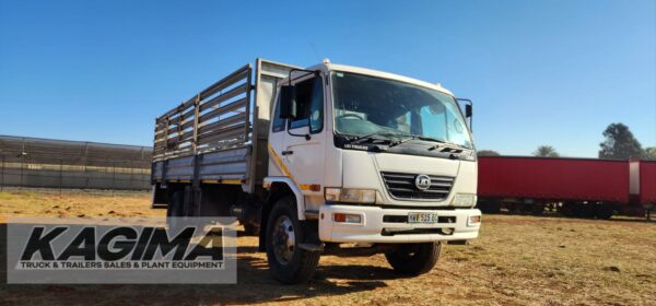 2013 Nissan UD80 Cattle Body 8ton