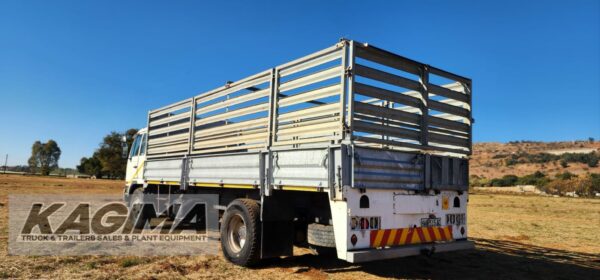 2013 Nissan UD80 Cattle Body 8ton - Image 6