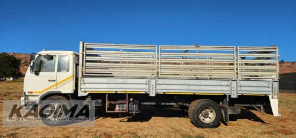 2013 Nissan UD80 Cattle Body 8ton - Image 5