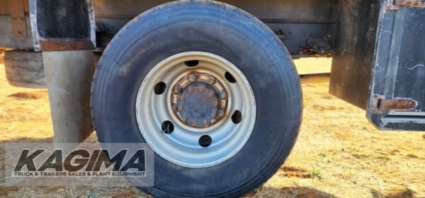 2013 Nissan UD80 Cattle Body 8ton - Image 11