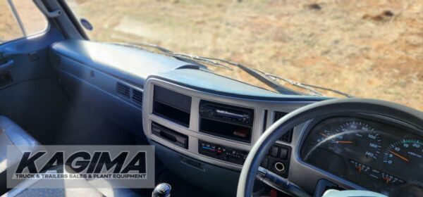 2013 Nissan UD80 Cattle Body 8ton - Image 14