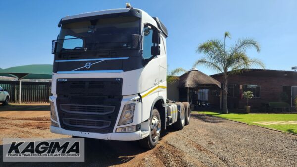 2018 VOLVO FH440 V4 T/T - Image 4