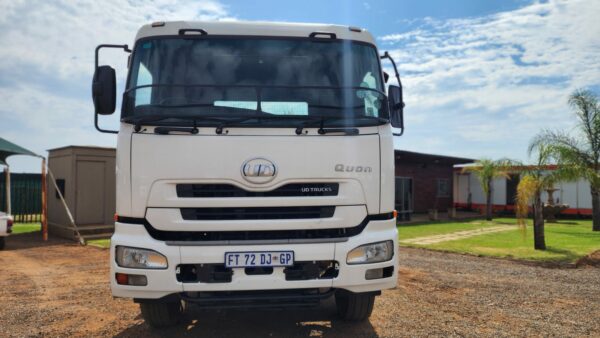 2017 UD Quon GW26.450 T/T - Image 3