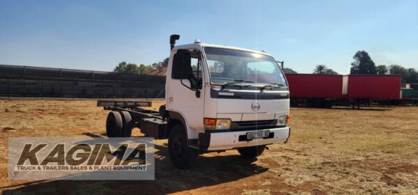 2010 Nissan UD 40 chassis cab for sale