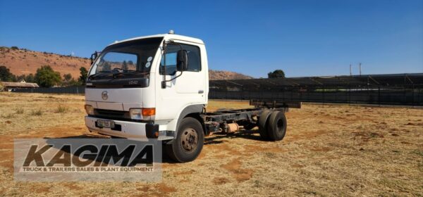 2010 Nissan UD 40 chassis cab for sale - Image 4