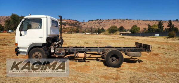 2010 Nissan UD 40 chassis cab for sale - Image 5