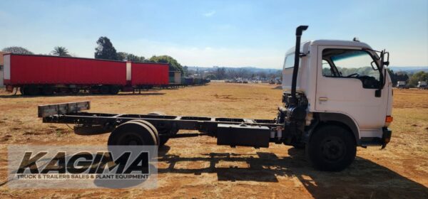 2010 Nissan UD 40 chassis cab for sale - Image 8
