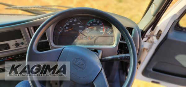 2017 Nissan UD90 Refrigerated Body for sale - Image 15