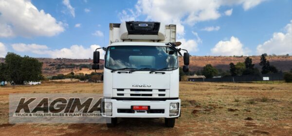 2016 Isuzu FTR850 Refrigerated Body - Image 3