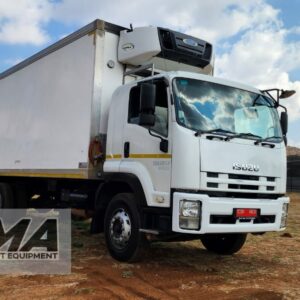 2016 Isuzu FTR850 Refrigerated Body