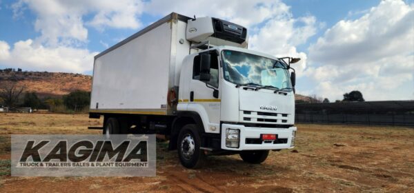 2016 Isuzu FTR850 Refrigerated Body