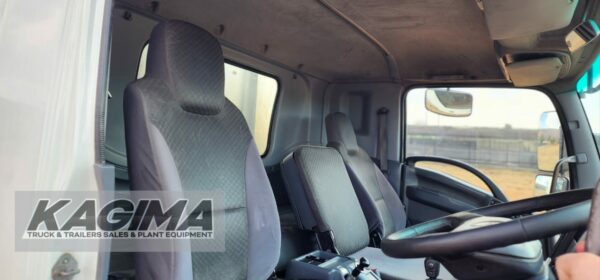 2016 Isuzu FTR850 Refrigerated Body - Image 11