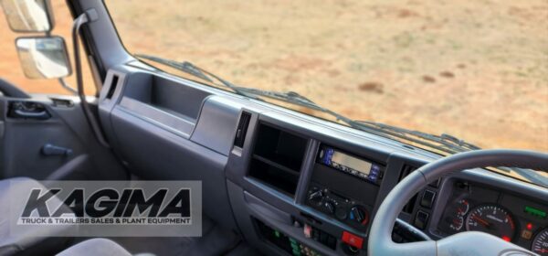 2016 Isuzu FTR850 Refrigerated Body - Image 12