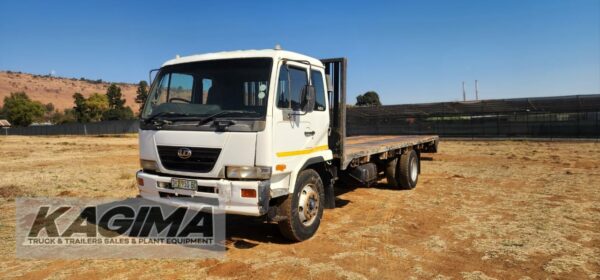2008 Nissan UD 80 Flat Deck for sale - Image 4