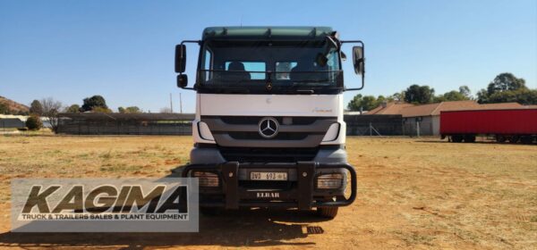 2017 Mercedes Benz Axor 3535 Flat Deck with Palfinger PK18500 Brick Crab - Image 3