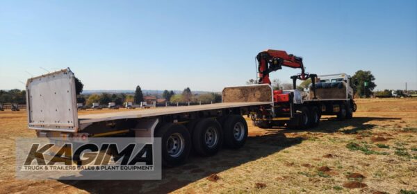 2017 Mercedes Benz Axor 3535 Flat Deck with Palfinger PK18500 Brick Crab - Image 7