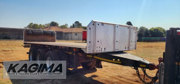 2017 Mercedes Benz Axor 3535 Flat Deck with Palfinger PK18500 Brick Crab - Image 9