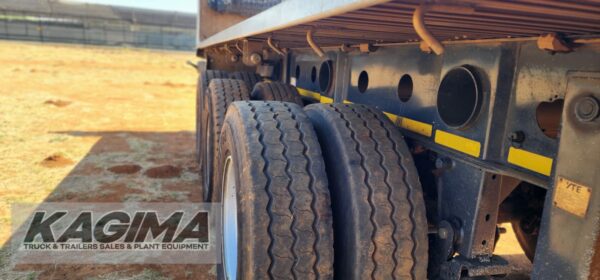 2017 Mercedes Benz Axor 3535 Flat Deck with Palfinger PK18500 Brick Crab - Image 8