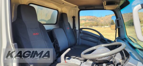 2017 Isuzu NQR500 AMT Curtain Side 5ton - Image 9