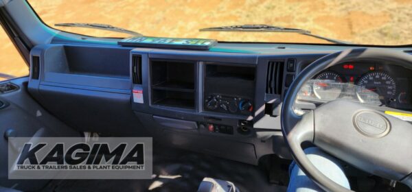 2017 Isuzu NQR500 AMT Curtain Side 5ton - Image 10