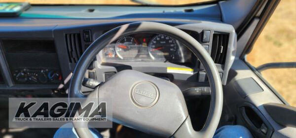 2017 Isuzu NQR500 AMT Curtain Side 5ton - Image 11
