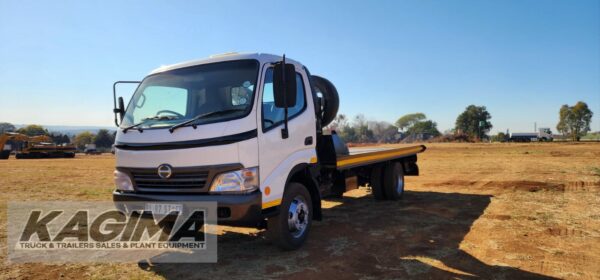 2011 Hino 300 Roll Back - Image 5
