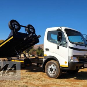 2011 Hino 300 Roll Back