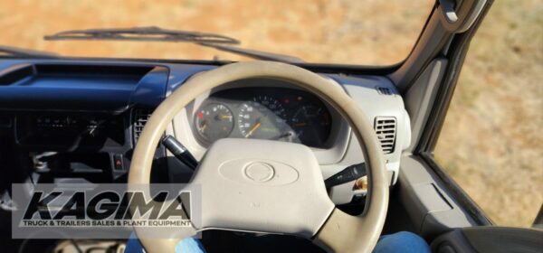 2011 Hino 300 Roll Back - Image 13