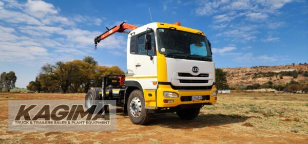 2010 Nissan UD350 with Palfinger PK8500 Crane