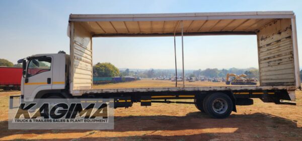 2016 Isuzu FTR850 AMT Curtain Side 8ton - Image 4