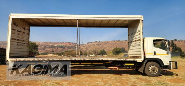 2016 Isuzu FTR850 AMT Curtain Side 8ton - Image 8