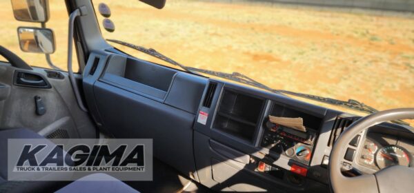 2016 Isuzu FTR850 AMT Curtain Side 8ton - Image 12