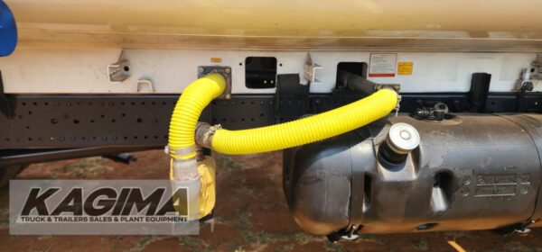 2017 Mercedes Benz Axor 2628 18 000 Liter Water Bowser - Image 9
