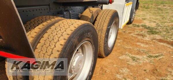 2011 Mercedes Benz Axor 3335 10 Cube Tipper - Image 9