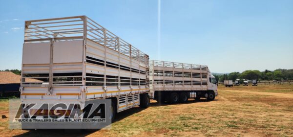 2014 UD Quon 490 Trippel Deck Cattle Body & Draw Bar Trailer - Image 9
