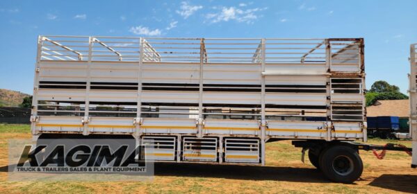 2014 UD Quon 490 Trippel Deck Cattle Body & Draw Bar Trailer - Image 10