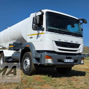 2019 FUSO FJ28.280 18 000L Water Bowser